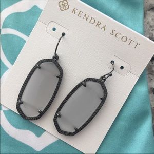 Kendra Scott Elle Earrings